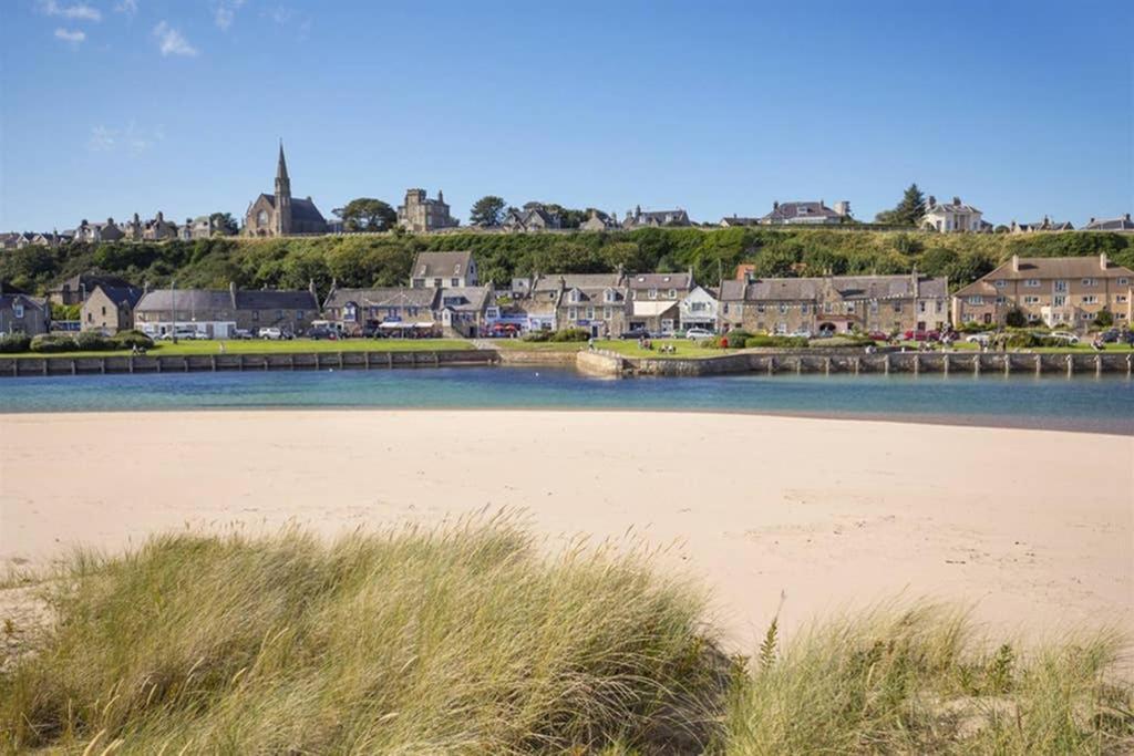 Skerry View - Overlooking The Moray Firth - Close To Beaches, Harbour, Shops And Restaurants Lägenhet Lossiemouth Exteriör bild